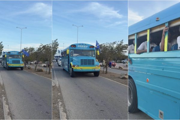 Curaçao team surprises by arriving at the 2026 World Cup in a school bus