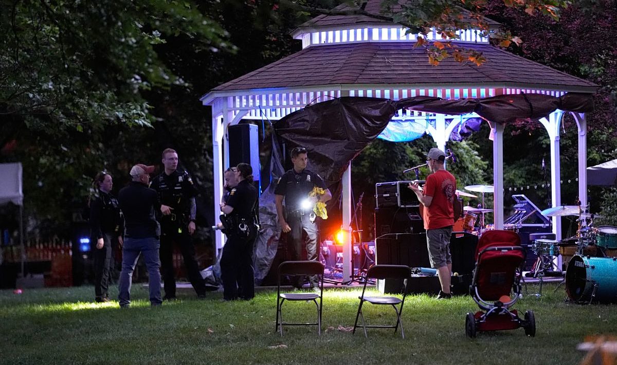 Gunmen open fire at festival in Ohio - 12 injured