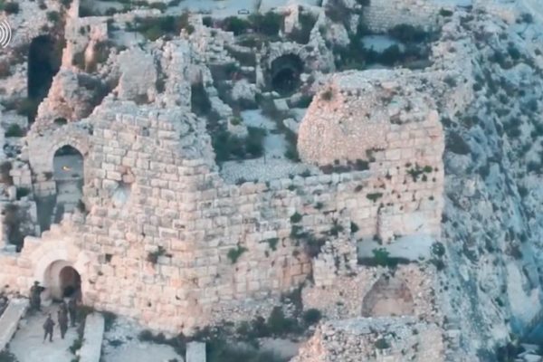 Israel expands its offensive in Lebanon and takes over the Crusader castle of Beaufort: a military and symbolic coup