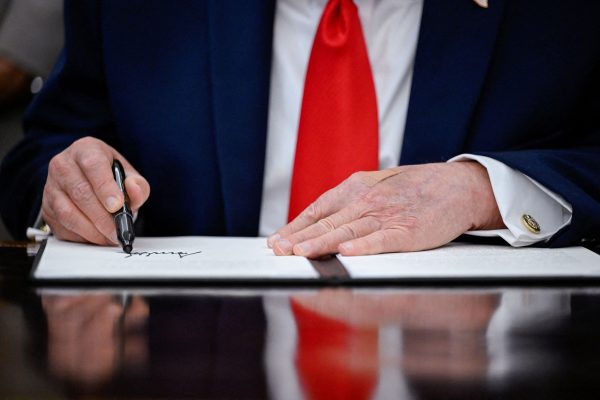 US-Iran: Trump, Vance and Ghalibaf signed the memorandum of understanding