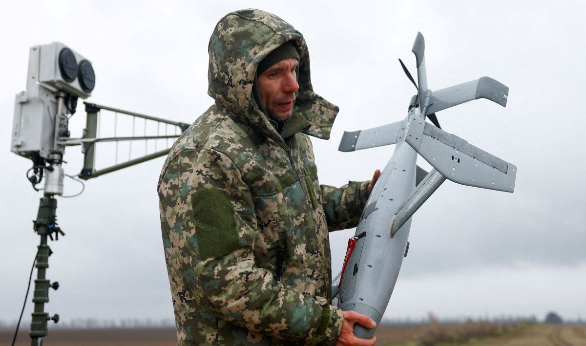 Ukraine: Prepares new request for $20 billion in aid from allies