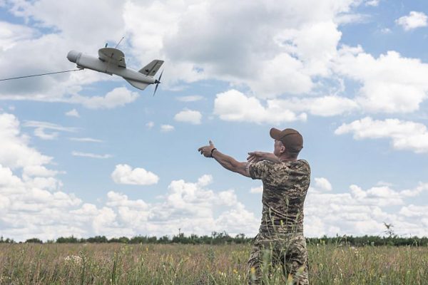 Ukraine launches a 'logistical blockade' against the Russian army: new medium-range drones hit 300 kilometers from the front and have quadrupled the destruction of Russian warehouses and supply routes
