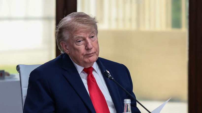 The United States threatens Iran to "end it by military means" after a day of intense mutual attacks