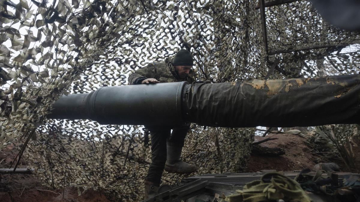 Ukrainian arms factories are divided into up to 15 locations to survive Russian drones: "It's very difficult to even sleep; you don't know when the attack is going to come"