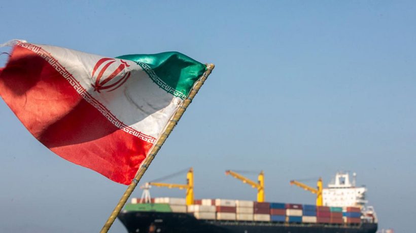 Iran announces the "total" closure of the Strait of Hormuz and threatens to shoot any ship that crosses it