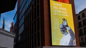 The Pope expands his agenda in Spain at the last minute and will meet with victims of Church abuse