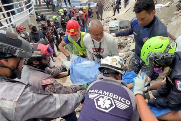 Venezuela: Stayed alive under the debris 106 hours