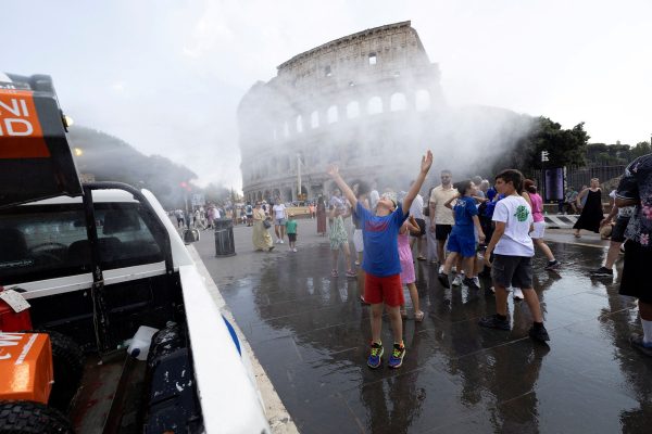 Italy: 5 dead in 24 hours - "Climate shelters" museums to protect citizens