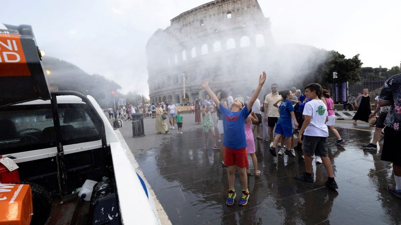 Italy: 5 dead in 24 hours - "Climate shelters" museums to protect citizens