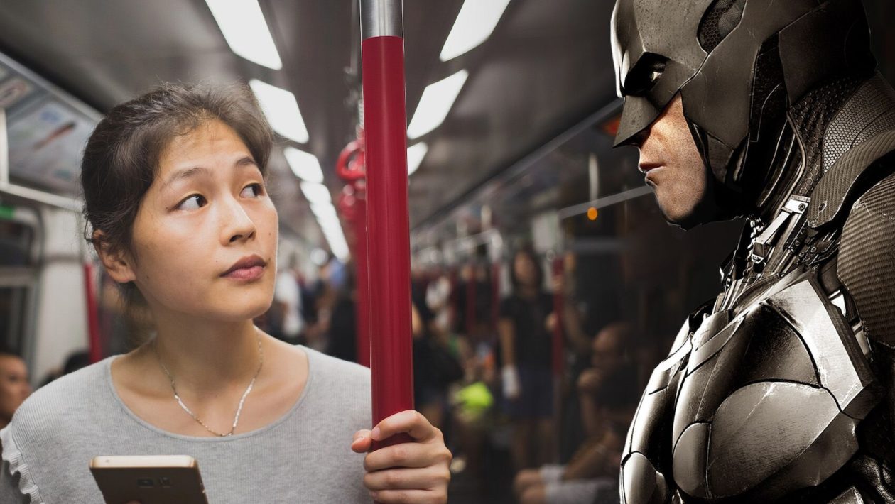 Real-life “Batman” ties burglary suspects to poles. Mexican police investigate