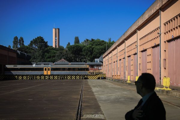 A thousand jobs for Matosinhos. Portugal returns to manufacturing trains, 25 years later